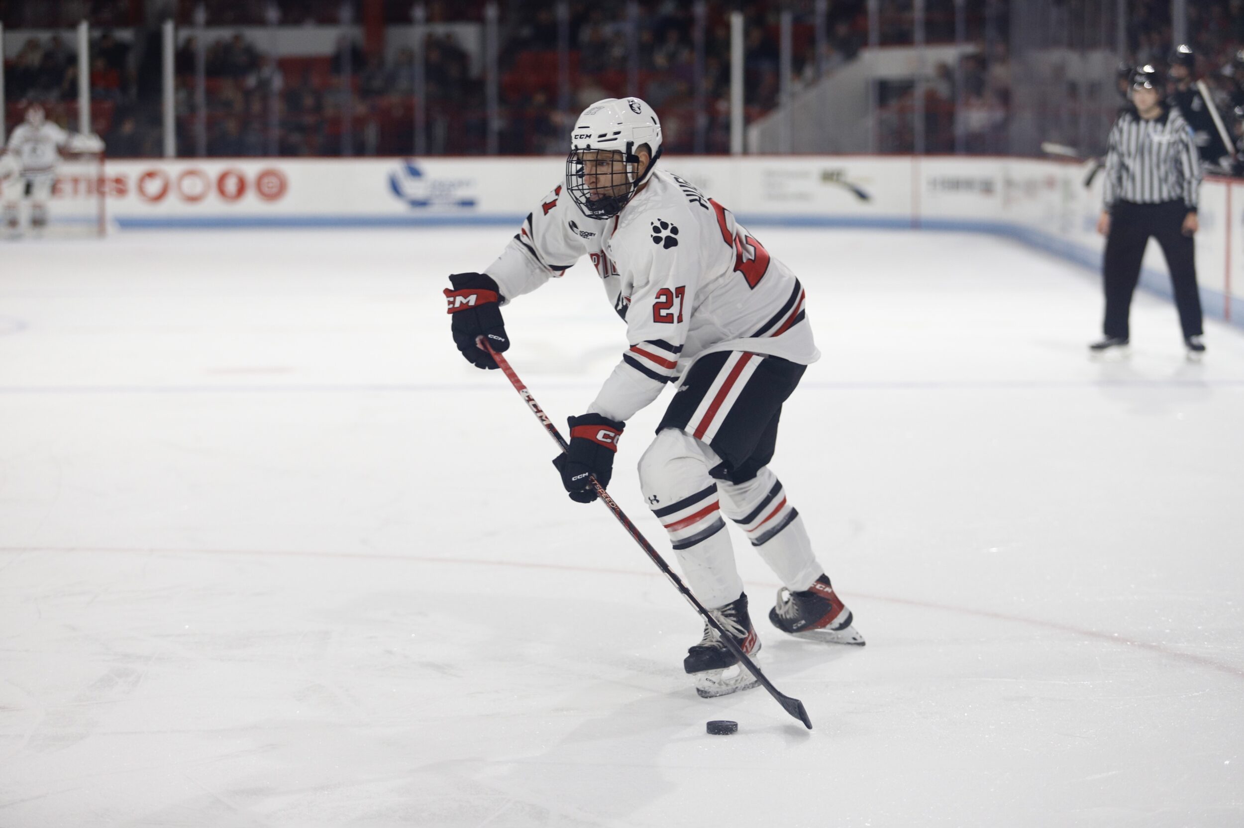 Smallest player shines for resurgent UMaine men's hockey team